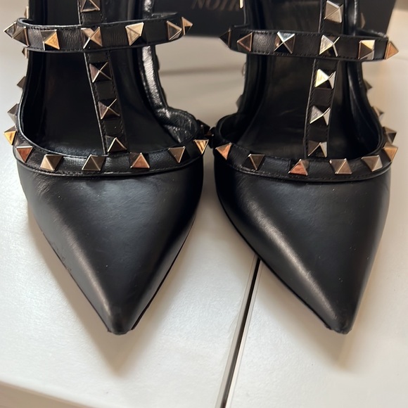 Valentino Garavani Black Leather Rock Stud Shoes 39 - Picture 6 of 11